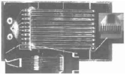 气液固三相催化微反应器-并联微填充床反应器系统