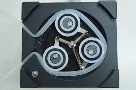 液体泵（蠕动泵或压电泵）