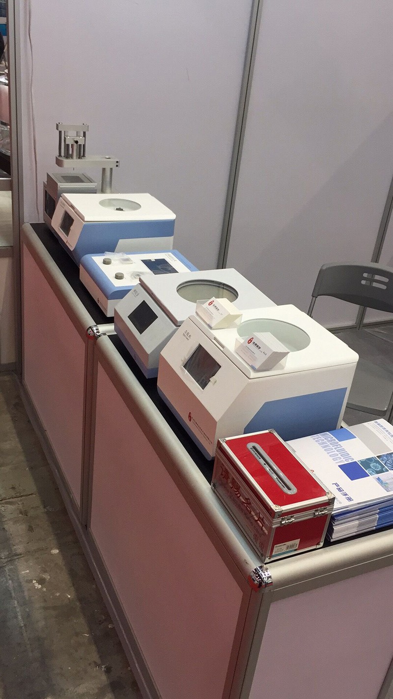 汶颢自产仪器匀胶机、烘胶台、离心进样仪等