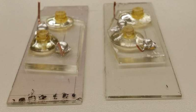 芯片实验室设备利用电信号测量葡萄糖，分辨血型并检测病毒或癌症。但是生物样品需要?；っ馐艿绯〉挠跋?。一层薄薄的氧化铪可以解决问题。图片来源：Sanaz Habibi